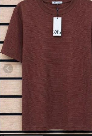 Camiseta Zara Texturizada